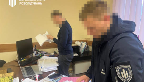 Заместитель начальника ТЦК в Виннице избила мужчину за отказ отменить бронирование: ГБР начало расследование