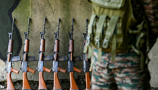 Пакистан и Индия договорились о выводе войск из Кашмира до конца мая