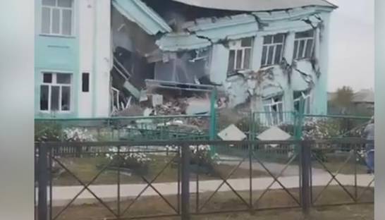 В России обрушились две школы