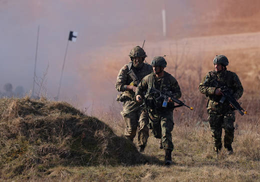 Британские военные получат право сбивать дроны вблизи баз: новые полномочия Минобороны