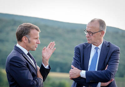 Макрон і Мерц сумніваються в мирних ініціативах США щодо України