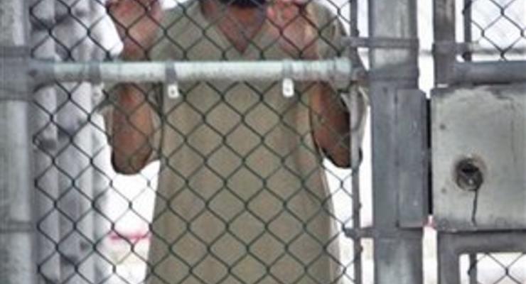 42 узника Гуантанамо объявили голодовку