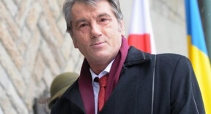 Ющенко назвал нерыночной цену в $450 за тысячу кубов газа