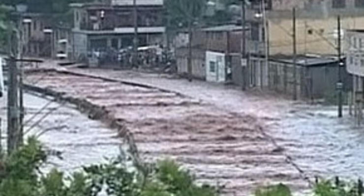 Наводнение на юге Бразилии: есть жертвы