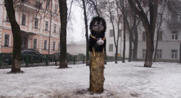 В Киеве поставили памятник Ежику в тумане