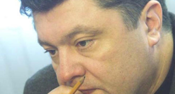 Порошенко признал провал антикризисных мер НБУ