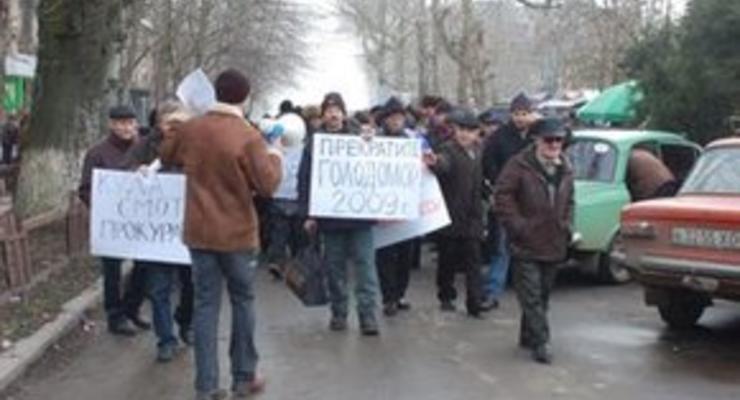 Рабочие херсонских заводов вышли на акцию протеста