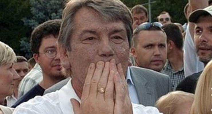 Ющенко надеется на серьезное отношение Черновецкого к его словам