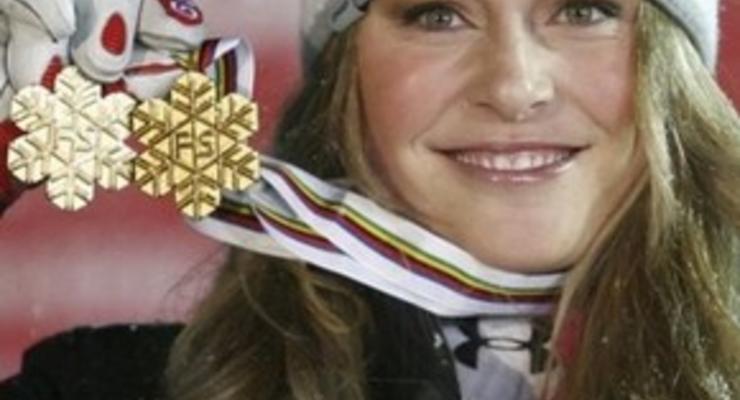 Чемпионка мира по горным лыжам получила травму, открывая шампанское