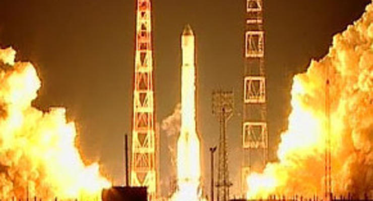 Россия успешно запустила два спутника связи