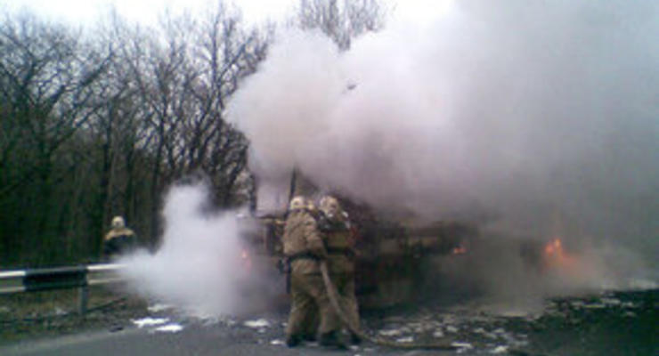 Минтранс назвал причину возгорания автобуса в Донецкой области