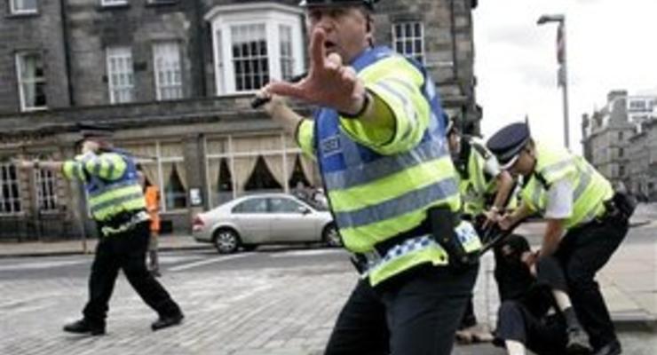 В Британии запретили фотографировать полицейских