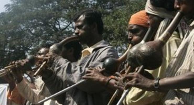 В Индии протестуют тысячи заклинателей змей