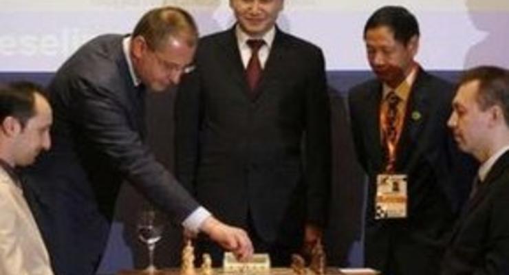 Шахматы: Камский отдал победу Топалову