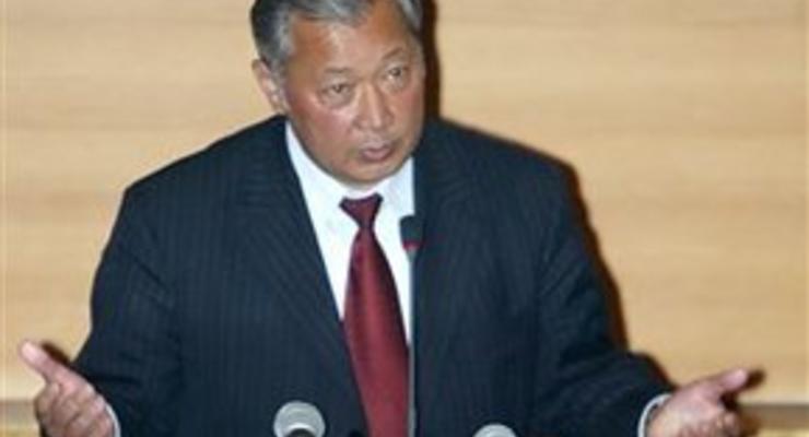 Президент Кыргызстана подписал закон о выводе авиабазы США Манас