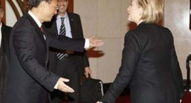 США хотят углубить отношения с Китаем, заявила Клинтон