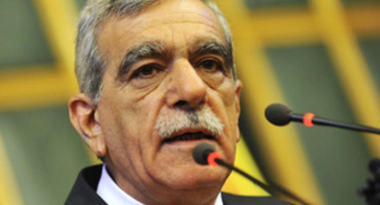 Турецкий телеканал прервал речь политика на курдском языке