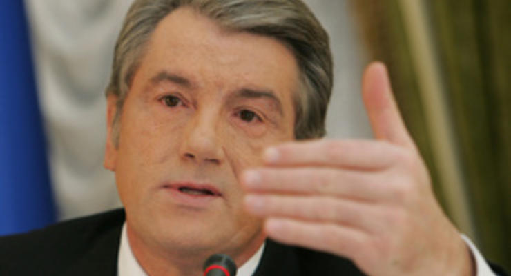 Украина не будет менять объем валютных резервов - Ющенко