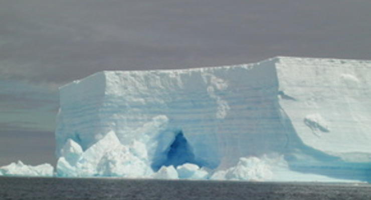 Подо льдом Антарктики обнаружены горы размером с Альпы