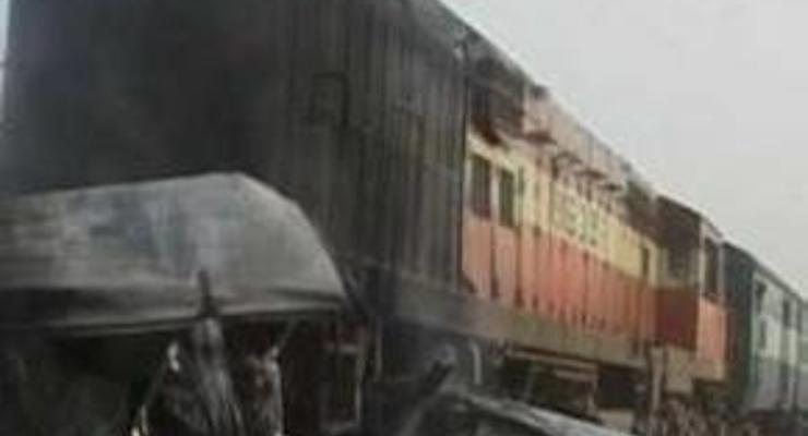 В Индии столкнулись поезд и свадебный кортеж: 11 погибших