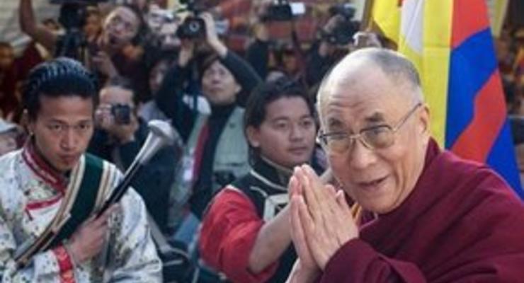 Далай-лама вновь призвал Пекин к установлению автономии в Тибете