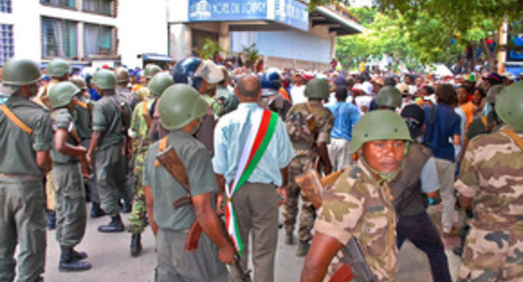 Генерал, поставивший властям Мадагаскара ультиматум, ушел в отставку