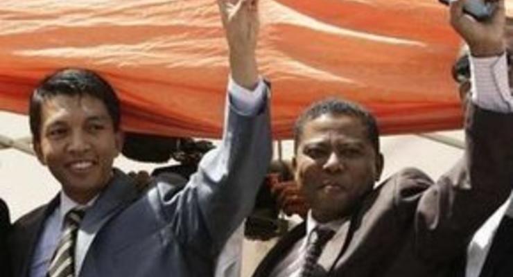 Оппозиция Мадагаскара объявила о полном свержении власти
