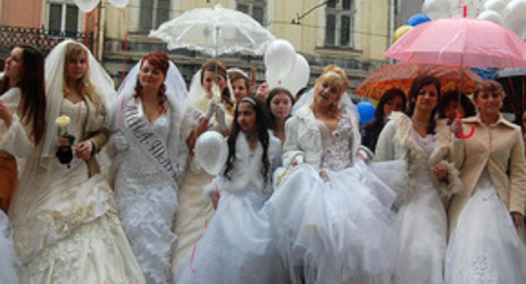 В Украине каждый 30-й брак заключается с иностранцем