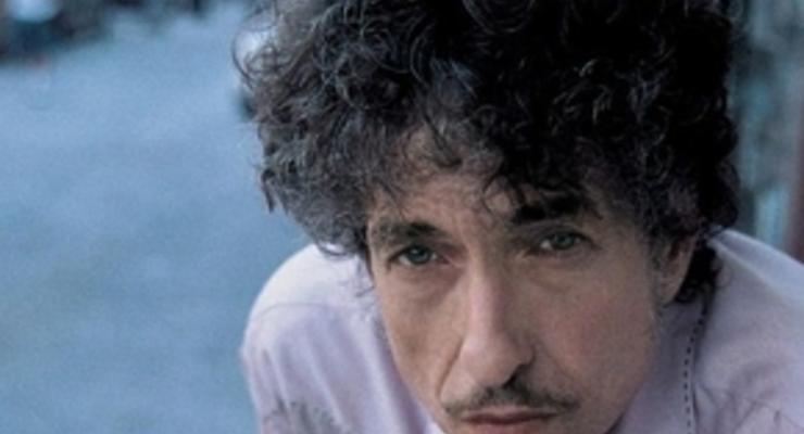 Соседи: Тихоокеанский бриз разносит запах туалета Боба Дилана