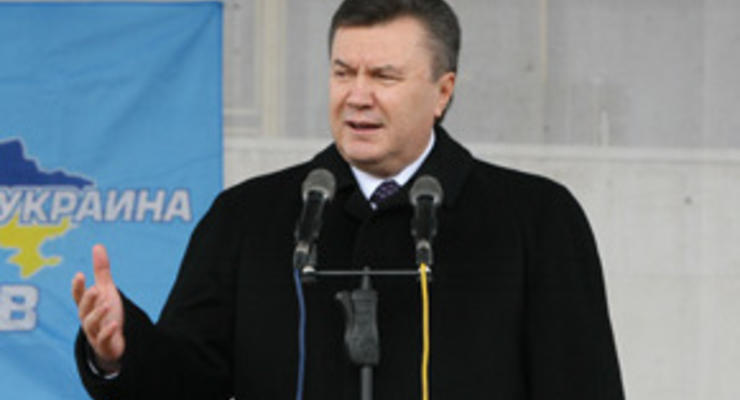 Янукович готов блокировать трибуну ВР и будет "идти по нарастающей"
