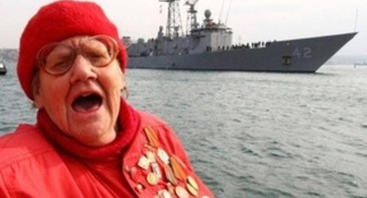 Тейлор хочет поговорить с людьми, которые против визита корабля США в Севастополь