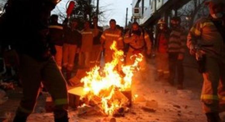 В Афинах полиция разогнала демонстрацию пожарных