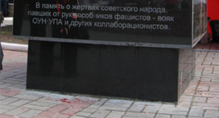 В Луганске хотят провести референдум по памятникам Екатерине ІІ и жертвам ОУН-УПА
