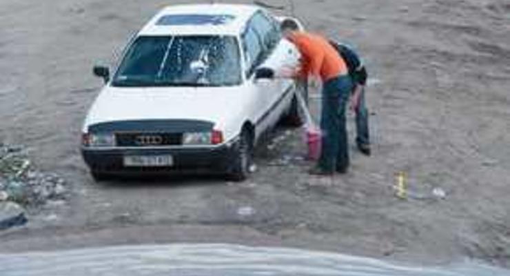 В Киеве пойманы более тысячи нарушителей, мывших автомобили  в запрещенных местах