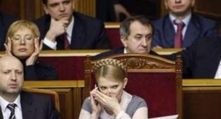Тимошенко подозревает Януковича и Ющенко в сговоре, но выборов не допустит