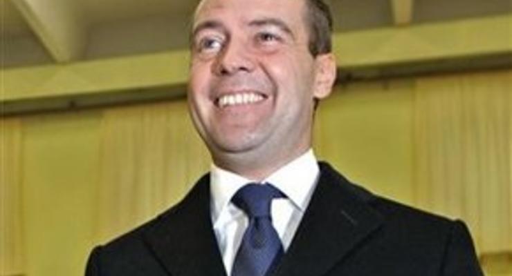 Президентство принесло Медведеву заработок в $120 тыс.