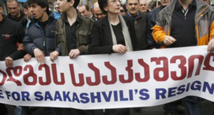 Бурджанадзе попросила прощения у народа за разгон митинга в 2007 году