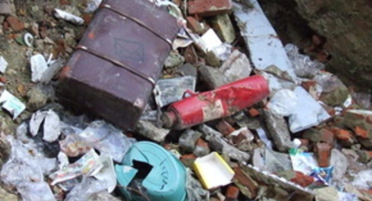 В Житомирской области на мусорной свалке нашли 45 кг ртути
