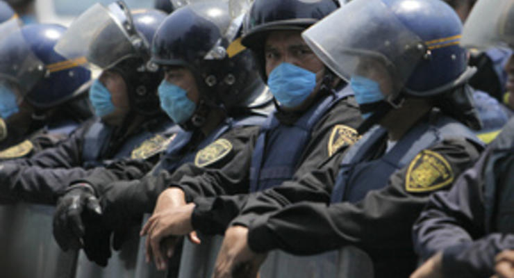 Президент Мексики заявил, что властям страны удалось взять под контроль вспышку A/H1N1