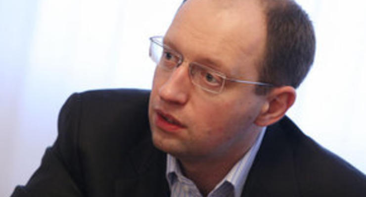 Яценюк: Газпром фактически управляет украинской ГТС