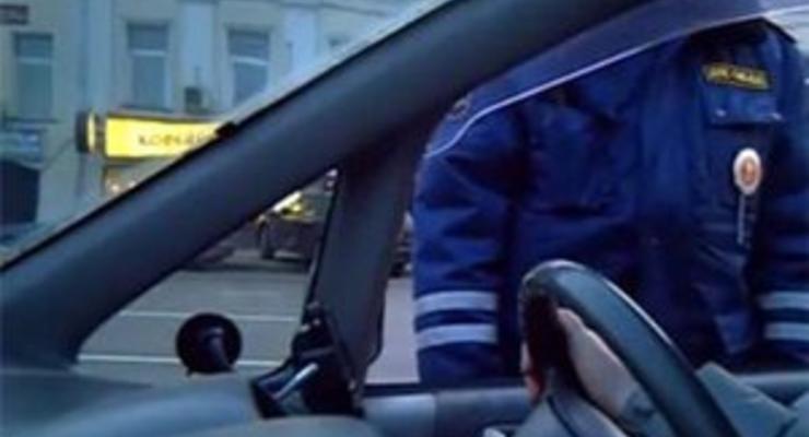 Крымские гаишники остановили водителя с простреленной головой