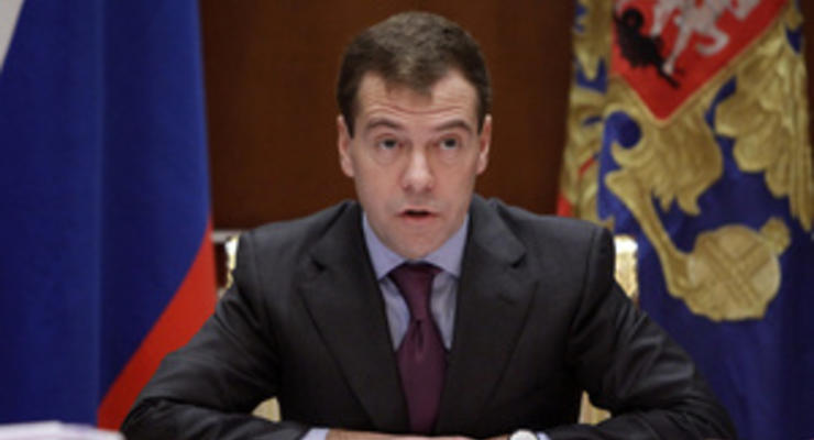 Помощники разозлили Медведева: Сейчас повыгоняю всех. Здесь я говорю только