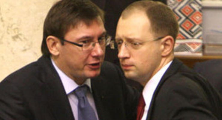 Раскол в НУ-НС: Луценко насчитал 15 человек Яценюка и 15 человек Ющенко