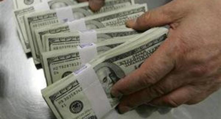 НБУ в среду вновь покупает валюту на межбанке по курсу 7,98 гривен за доллар