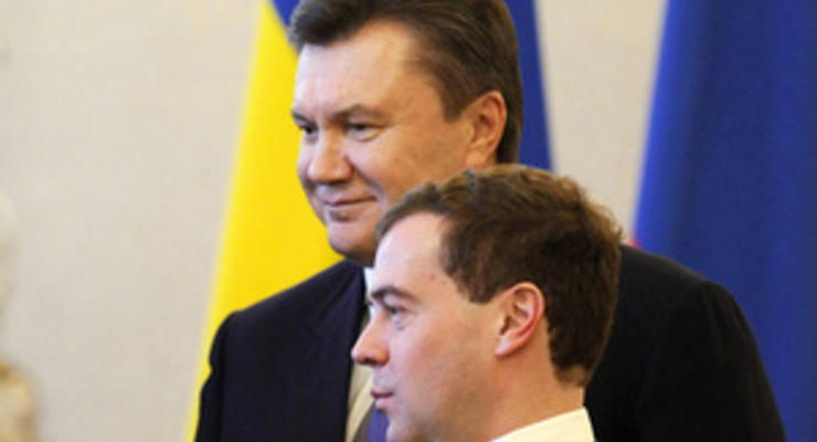 Медведев пообещал Януковичу приехать в Украину