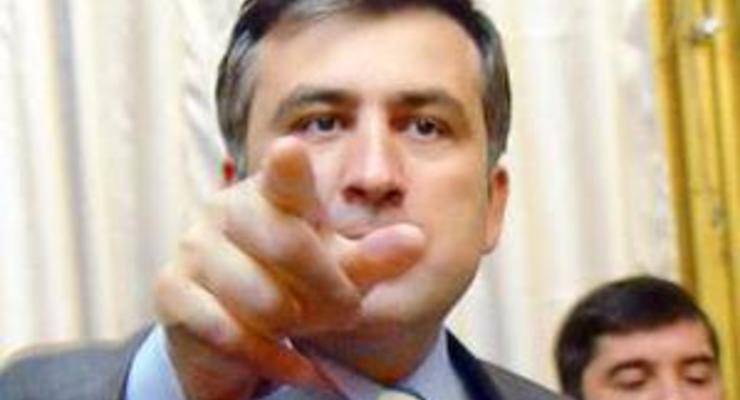 Саакашвили одобрил идею теста волос чиновников на наркотики