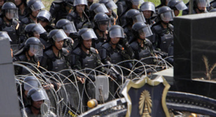 В Бангкоке неизвестные из гранатометов обстреляли военную базу: есть пострадавшие