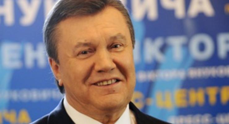 Янукович рассказал, когда начнет выполняться закон о повышении соцстандартов