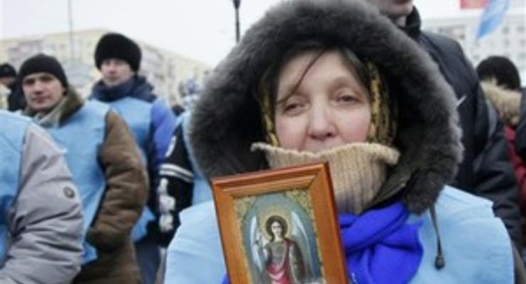 Из Крыма в Москву отправят освященные на мощах иконы для пострадавших в терактах