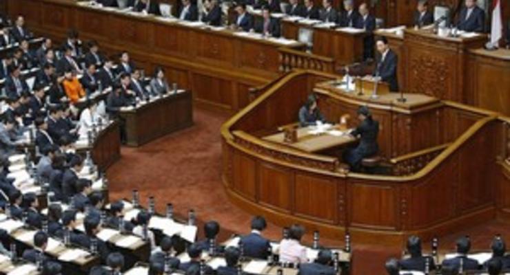 Японский депутат подал в отставку за то, что проголосовал вместо своего коллеги